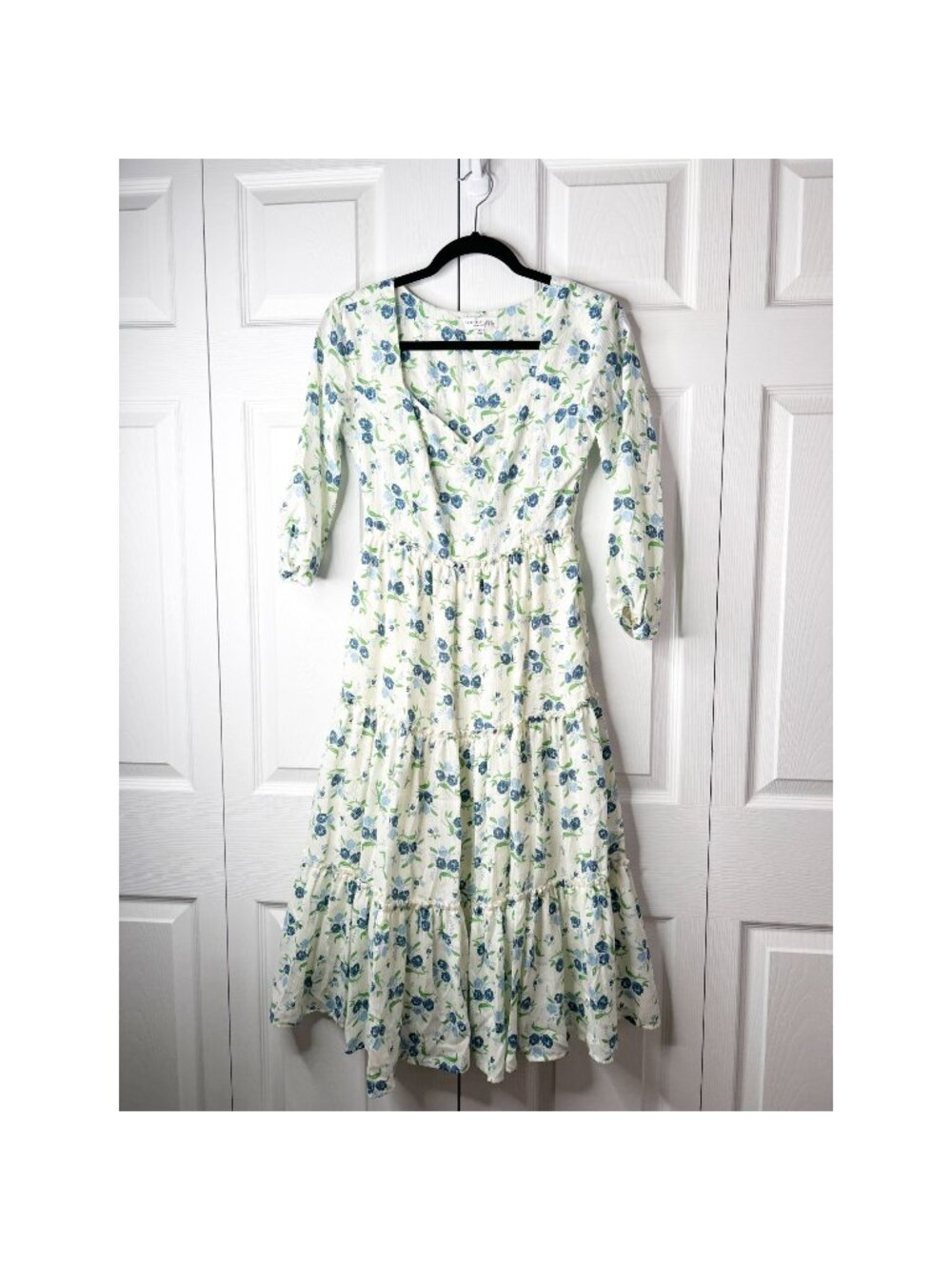 Sweet Baby Jamie Ivory Blue Floral Print Tiered Midi Dress Women's Size X-Small